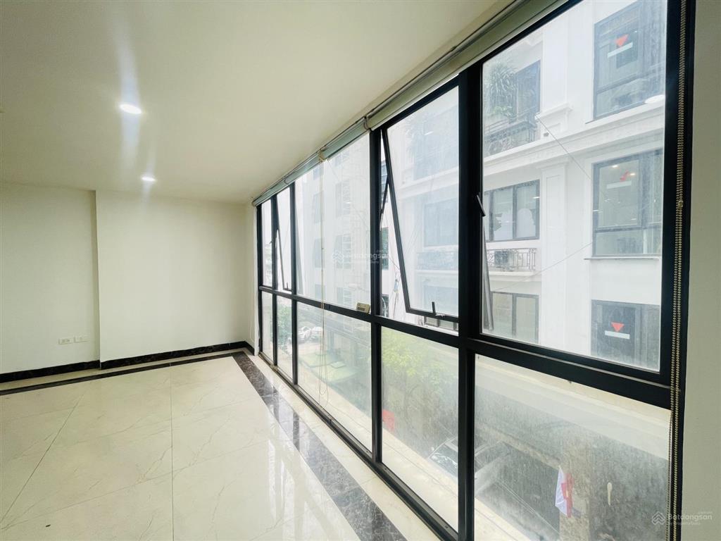 Cho thuê văn phòng tại nguyễn tuân, 200m2, giá 28 triệu, chia sẵn phòng