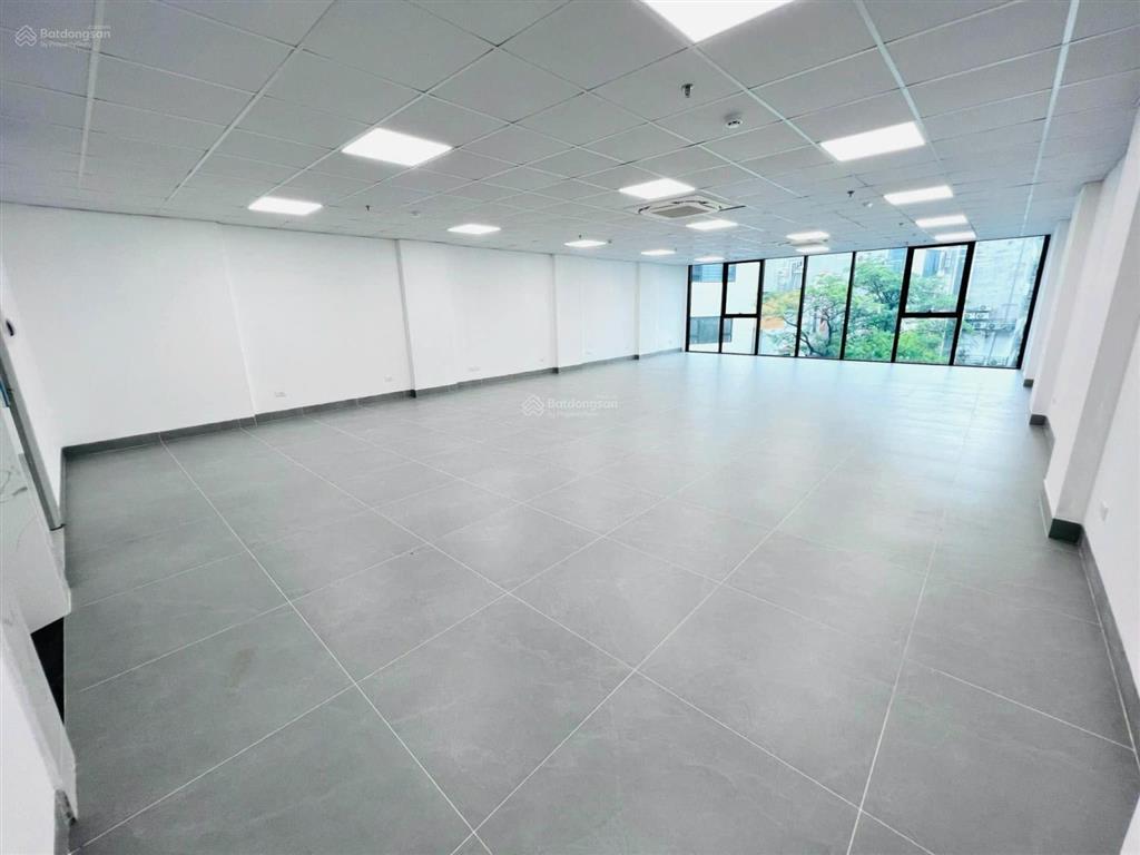 Cho thuê văn phòng 155m2, giá 18,5 triệu tại phố tô vĩnh diện, thanh xuân, chia sẵn phòng