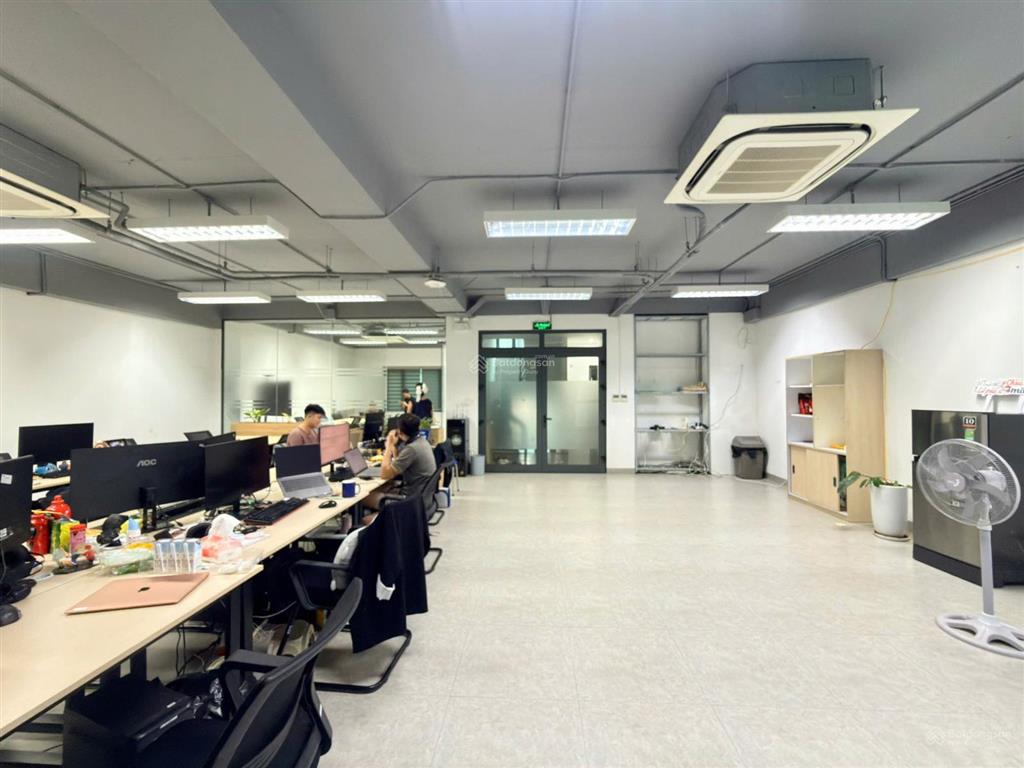 Cần sang nhượng văn phòng 120m² tại ngụy như kon tum  thanh xuân