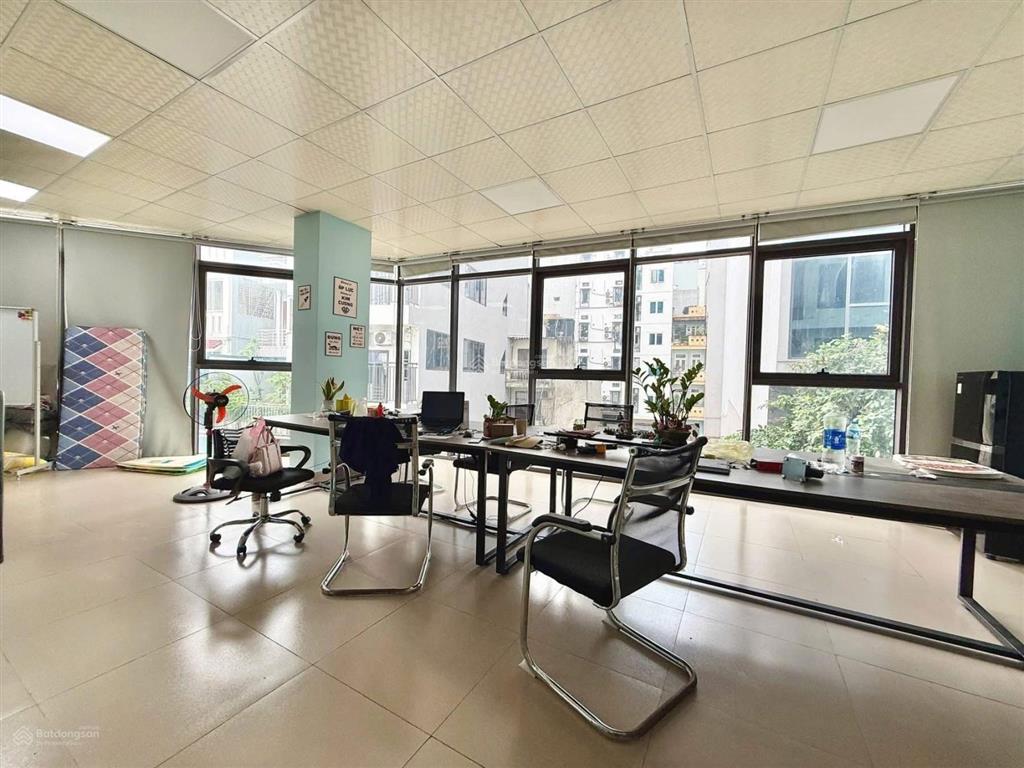 Chỉ 16 triệu có ngay văn phòng 110m2 tại phố nguyễn tuân, view thoáng ban công