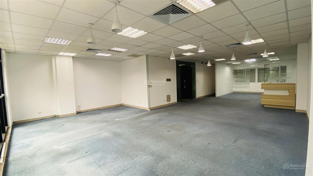 Sàn văn phòng 100m² giá siêu ưu đãi chỉ 15 triệu/ tháng tại tô vĩnh diện