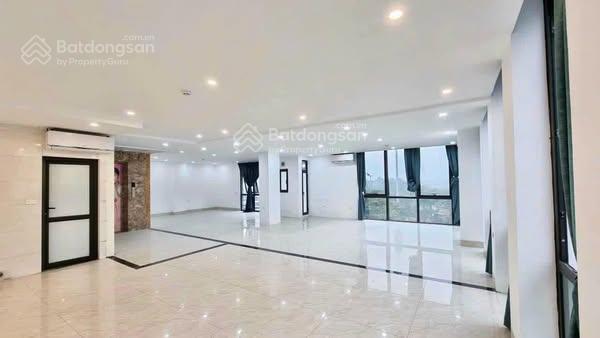 **chính chủ cho thuê văn phòng tại 20 ngụy như diện tích** 80m²  giá ** 15 triệu/tháng