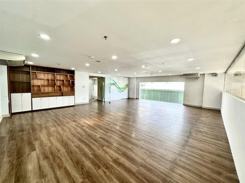 Cho thuê văn phòng vũ tông phan, 100m², giá chỉ 14 triệu/tháng. văn phòng đẹp, vào làm việc ngay.