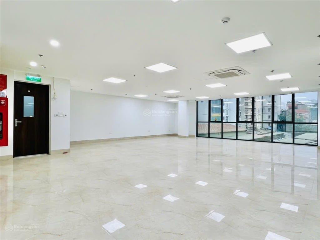 Cho thuê văn phòng 110m2, giá 17 triệu tại phố nguỵ như kon tum, thanh xuân, chia phòng sẵn