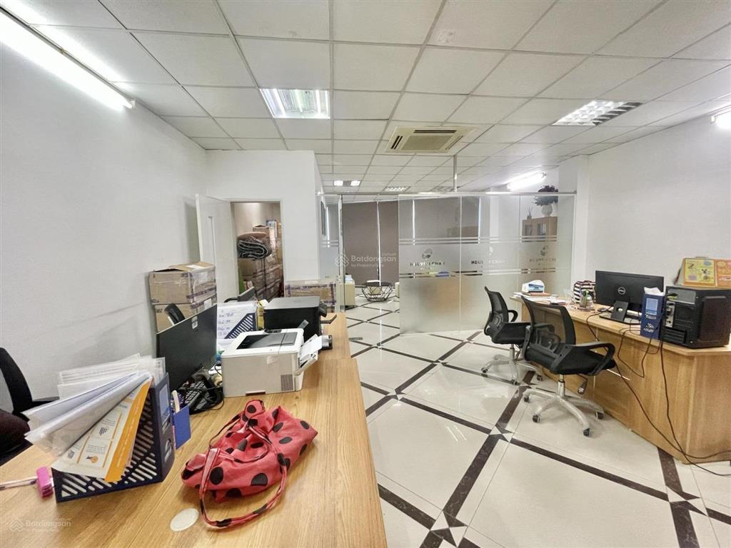 Chính chủ cho thuê văn phòng ngụy như 75m2,  ngay