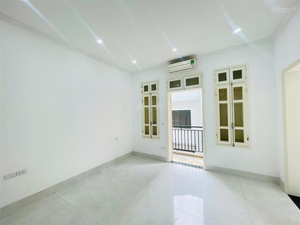 Sàn văn phòng cực hiếm 120m2  19,5tr/tháng tại 56 lê văn thiêm  thanh xuân