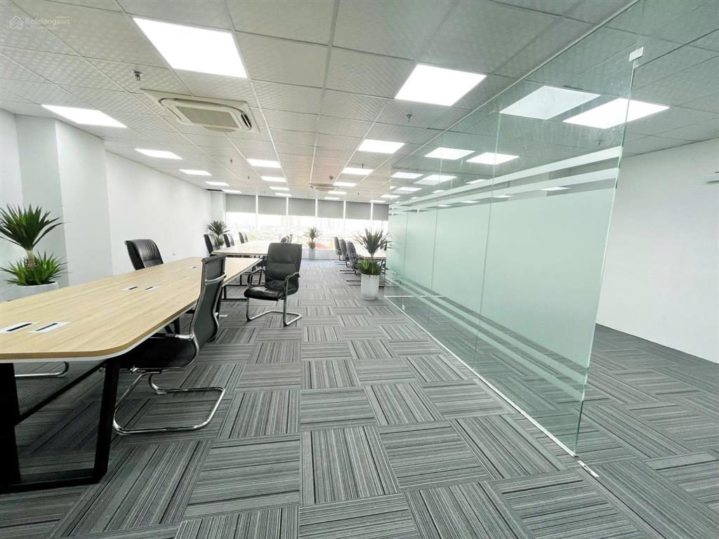 Chính chủ cho thuê văn phòng 120m2 giá ưu đãi 16.5 triệu tại vũ tông phan