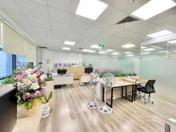 **chính chủ cho thuê văn phòng tại nguyễn tuân   diện tích 80m² giá 14 triệu/tháng