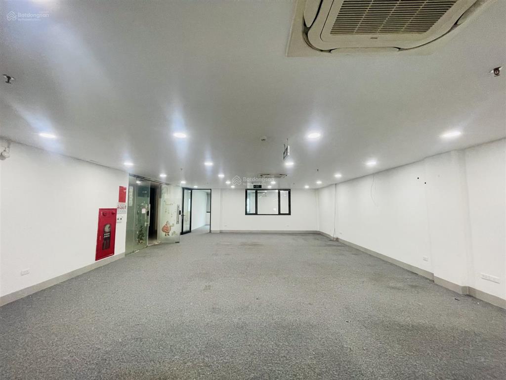 Cho thuê văn phòng phố nguyễn ngọc nại, thanh xuân, 80m2, giá 12 triệu, view thoáng