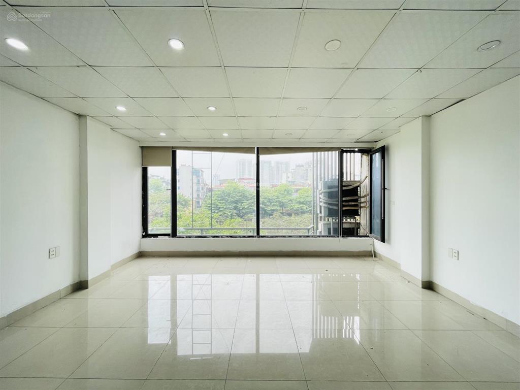 Cho thuê văn phòng 150m2, giá 18 triệu tại phố tô vĩnh diện, thanh xuân, view thoáng, chia sẵn