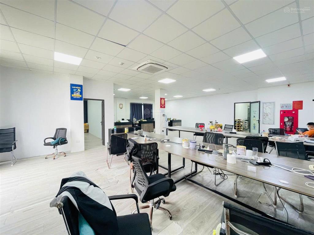 Chính chủ cho thuê sàn văn phòng 280m tại 66b triều khúc  ngõ 168 nguyễn xiển giá chỉ 46tr