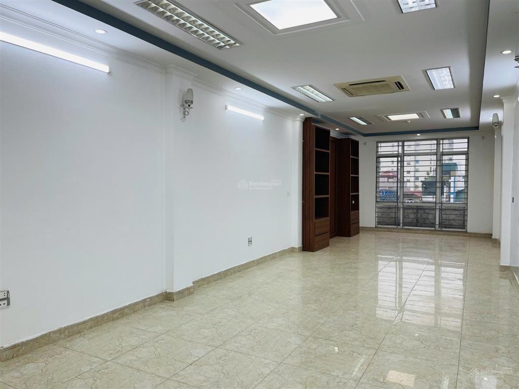 Chính chủ cho thuê vp  105 nguyễn xiển 60m2 chỉ 8.5tr  2 mặt tiền mặt đường