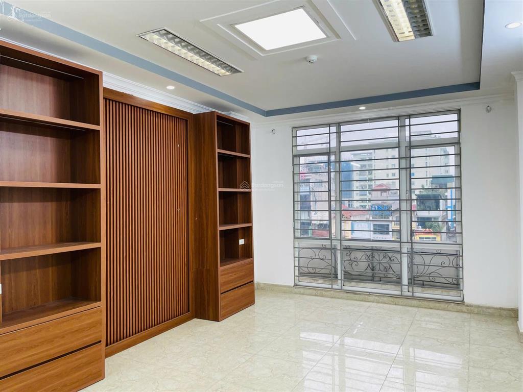 Chính chủ cho thuê vp  105 nguyễn xiển 60m2 chỉ 8.5tr  2 mặt tiền mặt đường