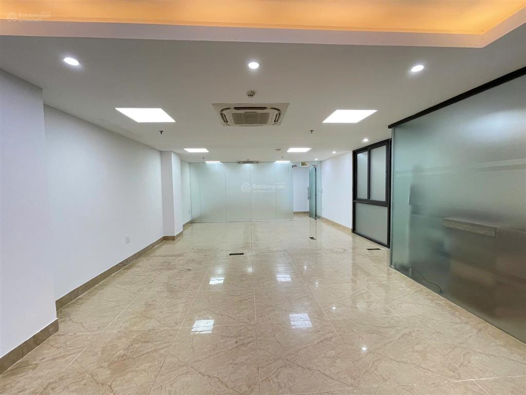 Văn phòng đẹp tại 2/25 thọ tháp  giá chỉ 27 triệu ngay tầng 1 chung cư