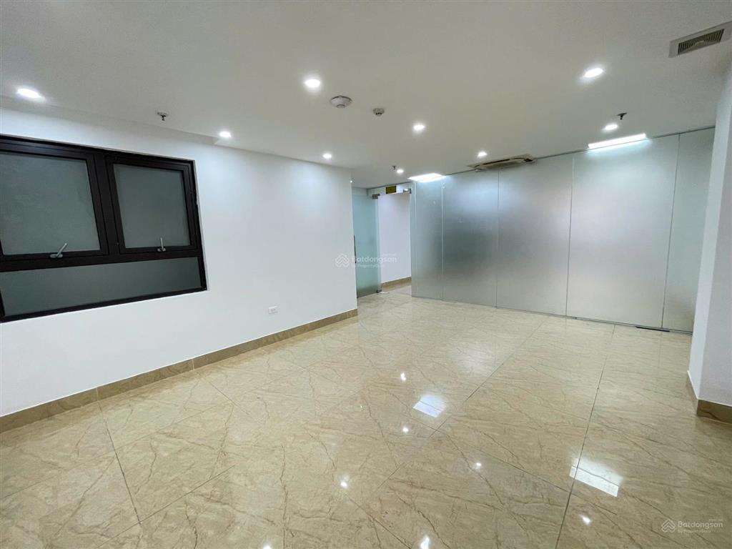 Văn phòng đẹp tại 2/25 thọ tháp  giá chỉ 27 triệu ngay tầng 1 chung cư