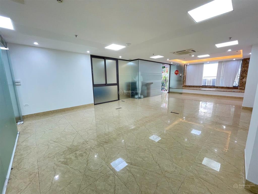 Văn phòng đẹp tại 2/25 thọ tháp  giá chỉ 27 triệu ngay tầng 1 chung cư