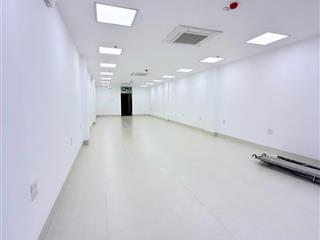 Văn phòng cực đẹp tại 93 hoàng văn thái 100m2 giá chỉ 14.4 triệu/tháng