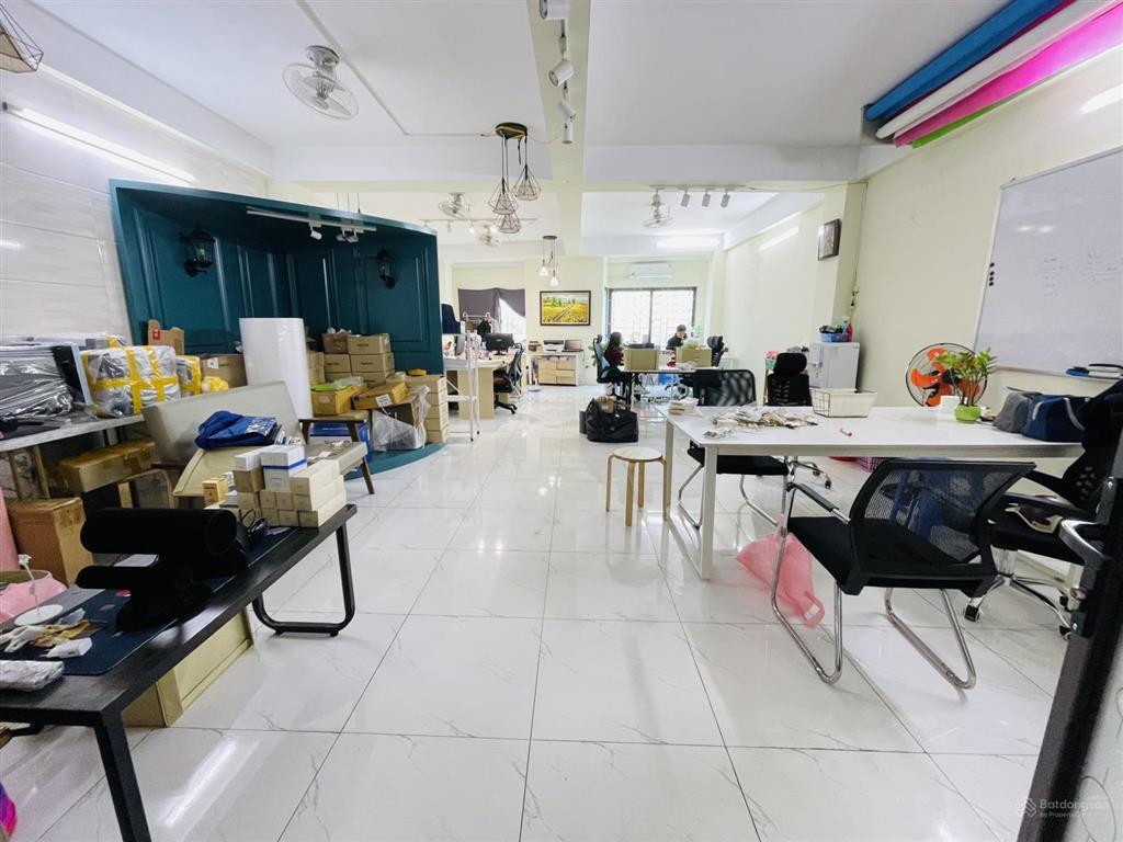 Chính chủ cho thuê văn phòng mặt phố mễ trì hạ giá tốt 16 triệu ưu đãi chỉ còn 13,5 triệu.  ngay