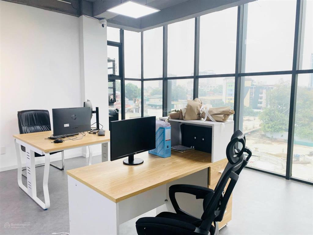 Chính chủ cho thuê văn phòng giá hời đống đa 40m2 giá 5 triệu tại yên lãng