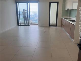 Gia đình cần bán căn hộ 3pn toà kosmo tây hồ hướng đông nam view trực diện hồ tây sổ đỏ sẵn