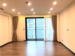 Cần bán rất gấp căn studio tòa soho heritage westlake  chỉ 3.6 tỷ/45m2  sẵn khách thuê