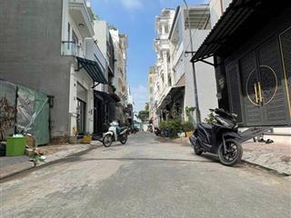 65m2  5 tầng  khu phân lô dân trí tỉnh lộ 10 ngang bề thế 7m  giá 5,4 tỷ.