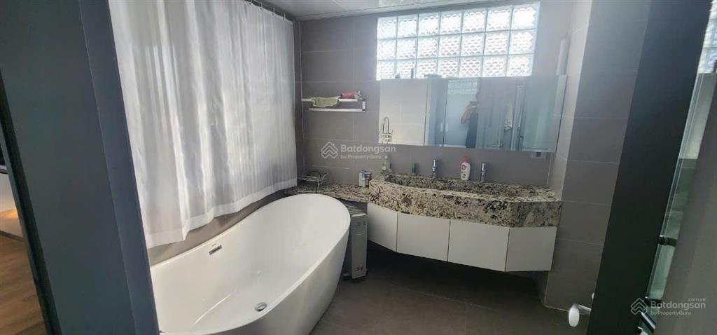 Bán tòa nhà mặt phố thụy khuê 220 m2, mặt tiền 13m, xây 8 tầng.giá 115 tỷ phú trần 0978 314 ***