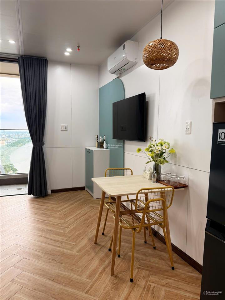 Chủ cần bán gấp studio 40m2 view pháo hoa , đn down town