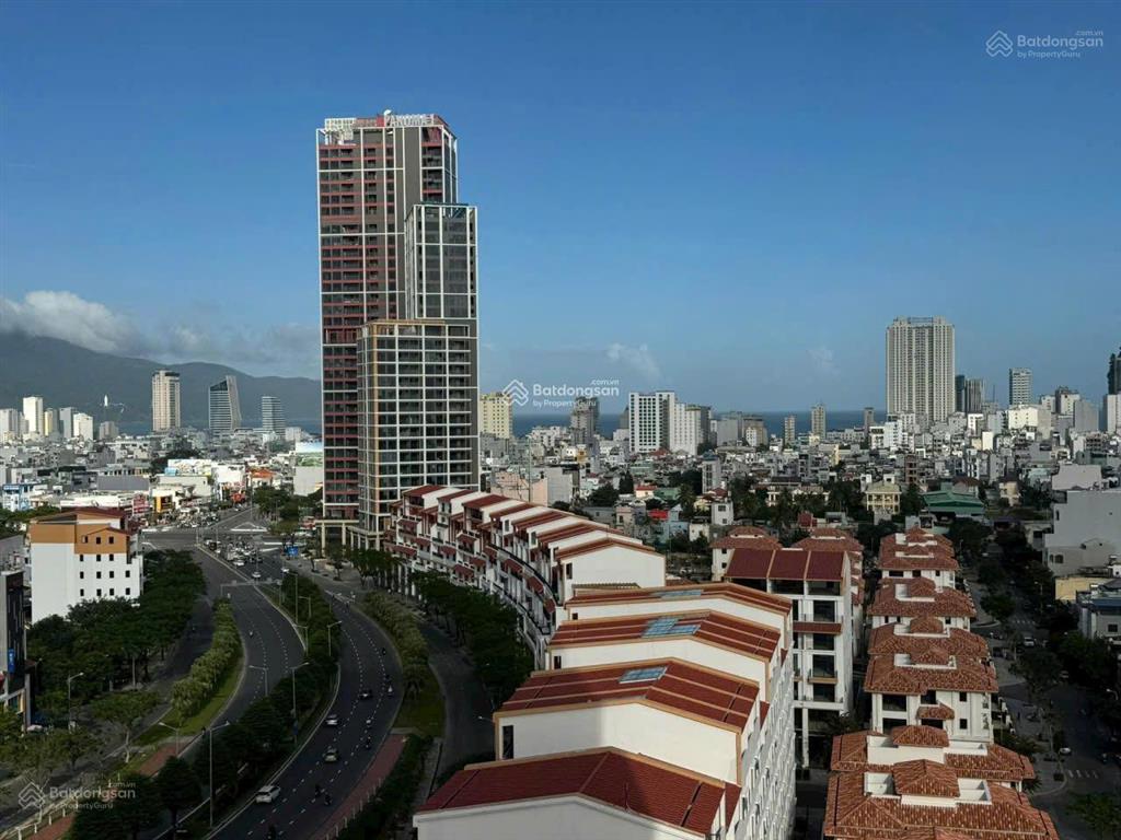 Chủ cần bán gấp studio 40m2 view pháo hoa , đn down town