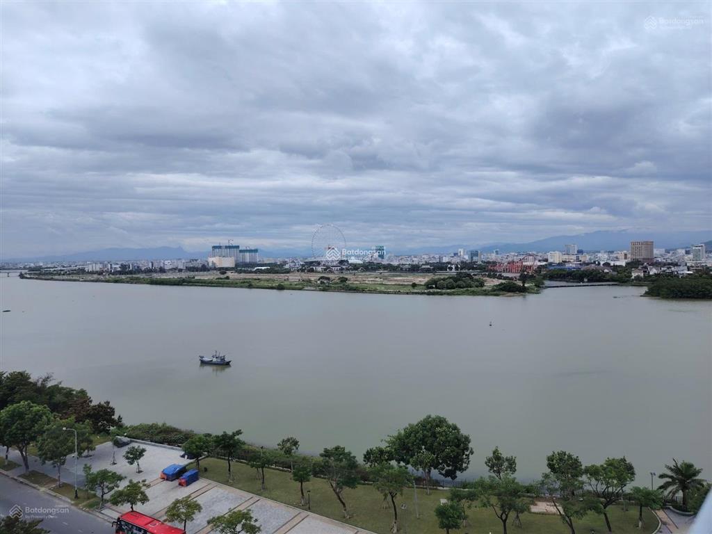 Chủ cần bán gấp studio 40m2 view pháo hoa , đn down town
