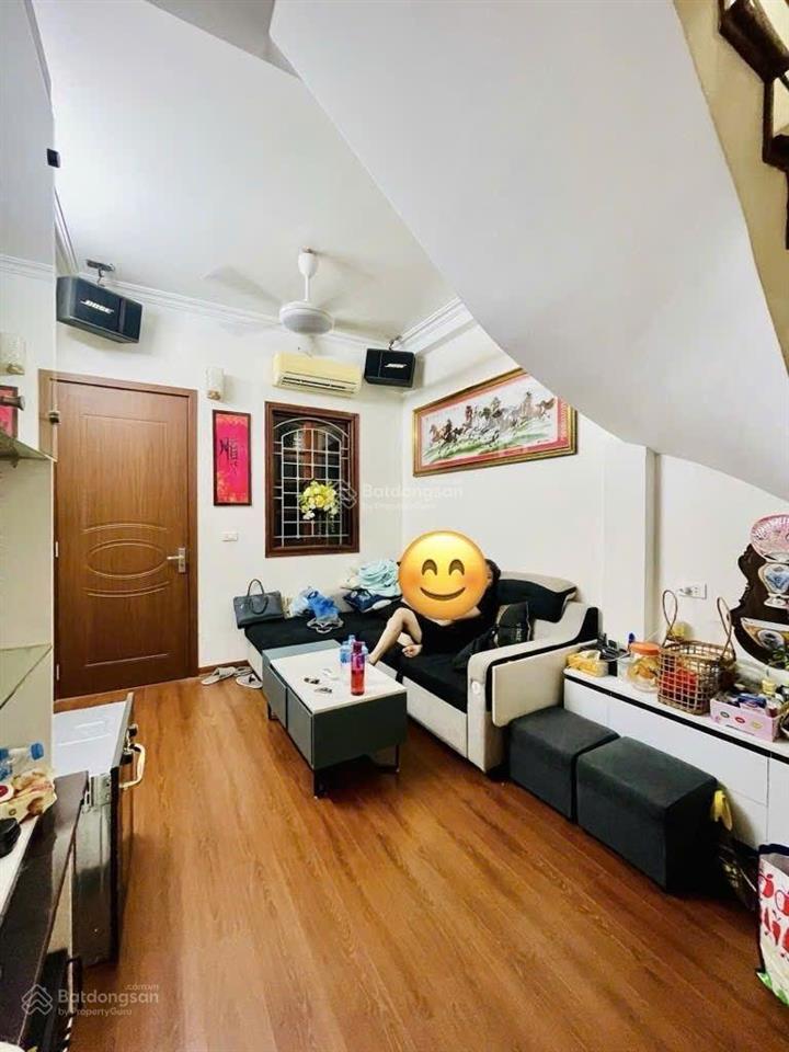 Bán nhà phố đội cấn ngõ thông rộng trung tâm ba đình