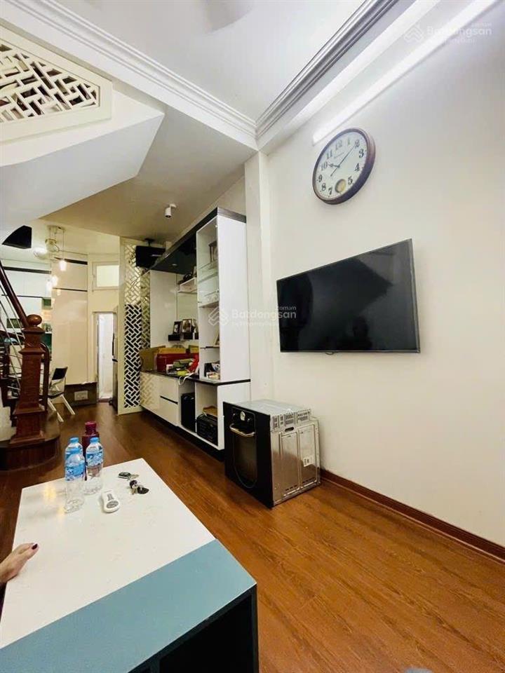 Bán nhà phố đội cấn ngõ thông rộng trung tâm ba đình
