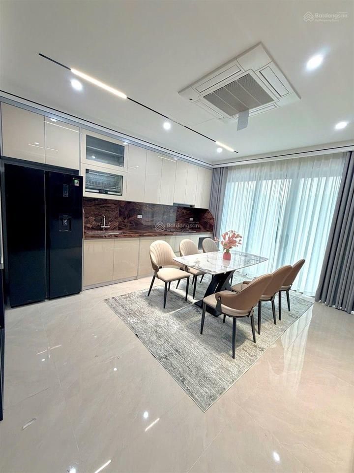 Bán nhà mặt ngõ ngọc thụy ô tô vào nhà 7 tầng thang máy xịn sò