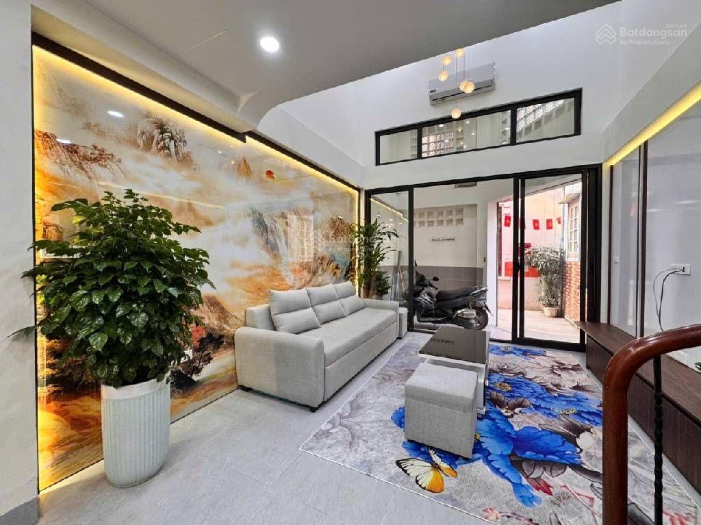 Bán gấp nhà đẹp tây hồ, gần lạc long quân, võ chí công, võng thị...full nội thất giá chỉ hơn 10tỷ