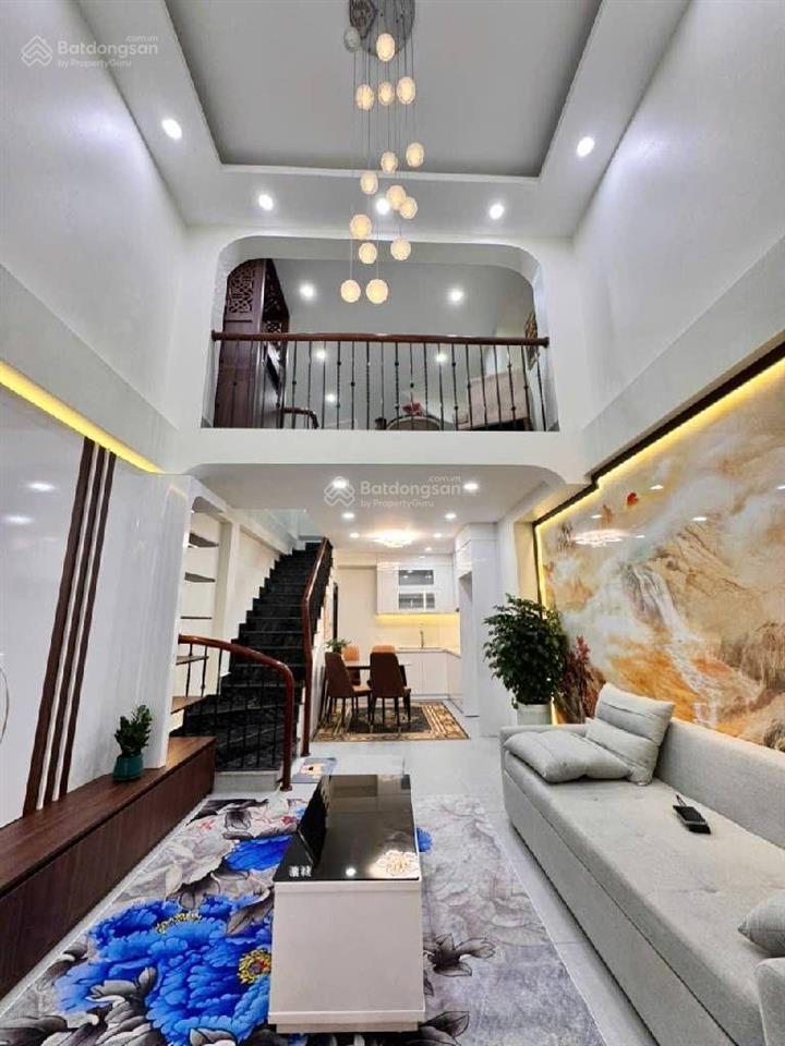 Bán gấp nhà đẹp tây hồ, gần lạc long quân, võ chí công, võng thị...full nội thất giá chỉ hơn 10tỷ