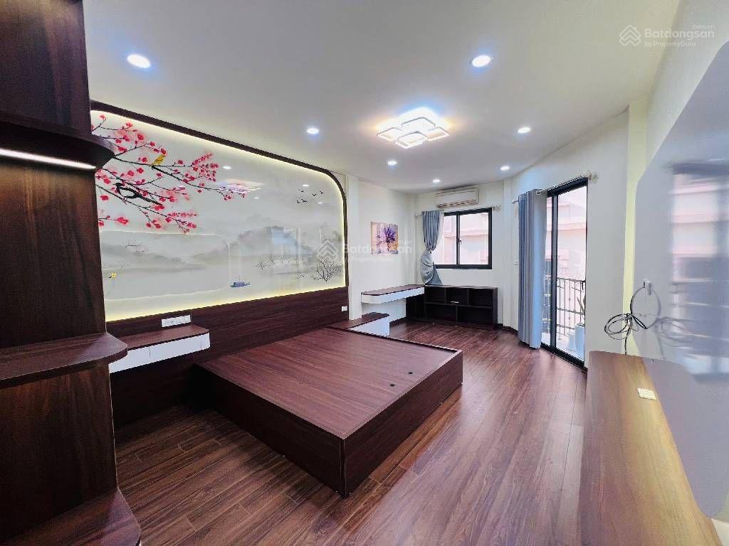 Bán gấp nhà đẹp tây hồ, gần lạc long quân, võ chí công, võng thị...full nội thất giá chỉ hơn 10tỷ