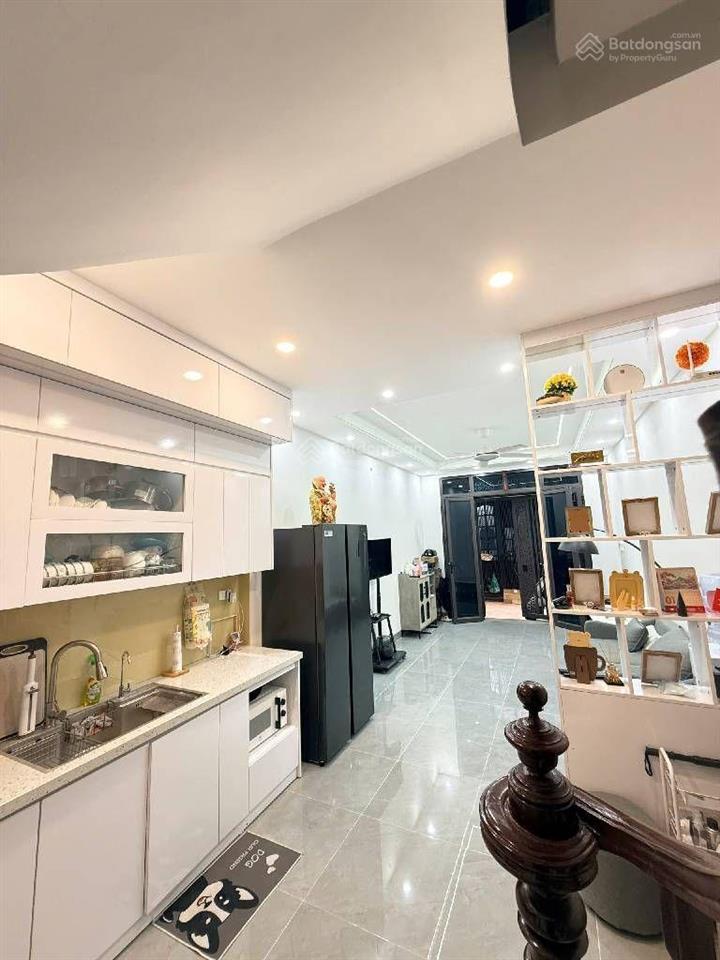 Hiếm nhất phân khúc, nhà lạc long quân đi bộ ra hồ tây, full nội thất giá chỉ hơn 8tỷ