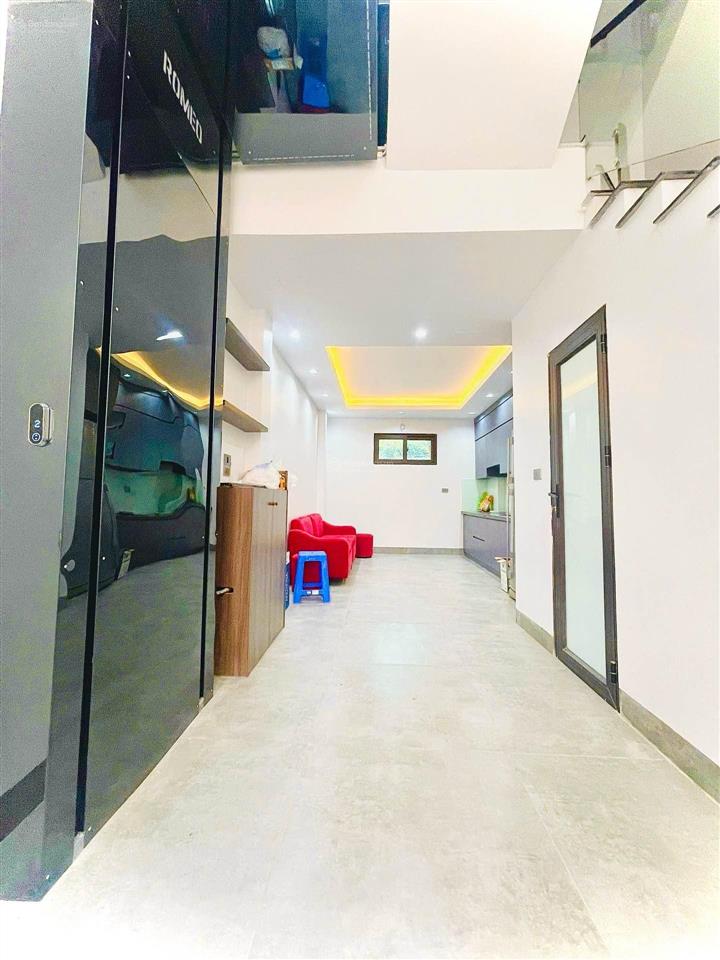 Siêu phẩm view hồ tây  60m2 5 tầng thang máy  ngõ thông, tặng full nội thất  giá hơn 13tỷ