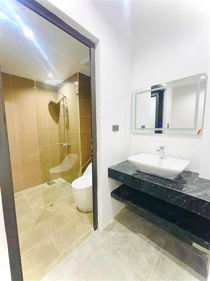 Siêu phẩm view hồ tây  60m2 5 tầng thang máy  ngõ thông, tặng full nội thất  giá hơn 13tỷ