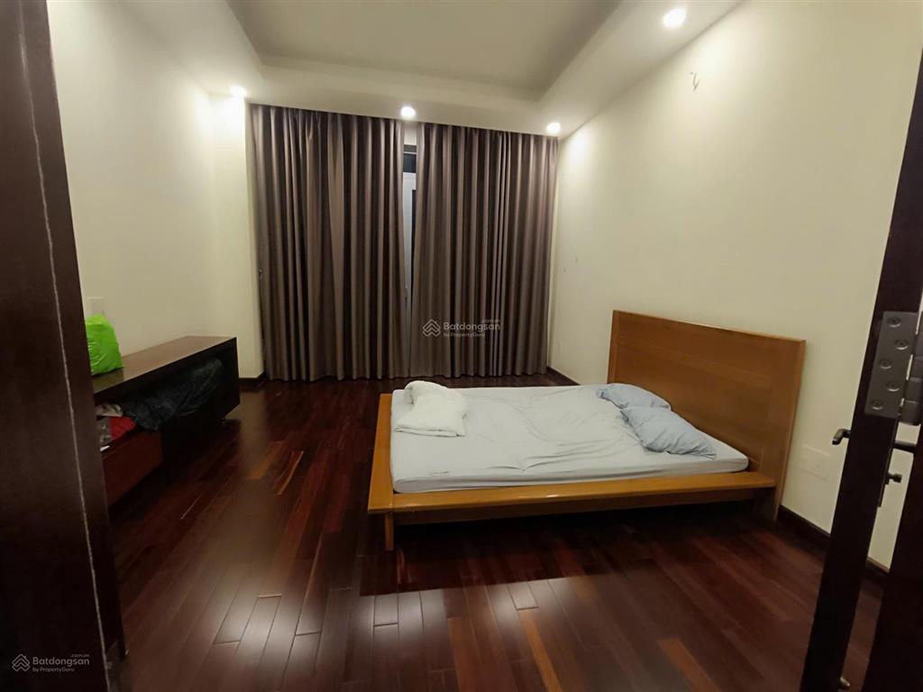 Bán gấp toà nhà 6 lầu quy mô 17 chdv đường lê văn sỹ quận 3 (6.5x15m) giá 23 tỷ hdt 140tr/1th