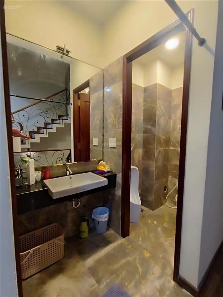Bán gấp toà nhà 6 lầu quy mô 17 chdv đường lê văn sỹ quận 3 (6.5x15m) giá 23 tỷ hdt 140tr/1th