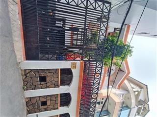 Bán nhanh vila nhà phố nội khu hxh đường 3 tháng 2 ( 7.4x20m) 4 lầu giá 26 tỷ