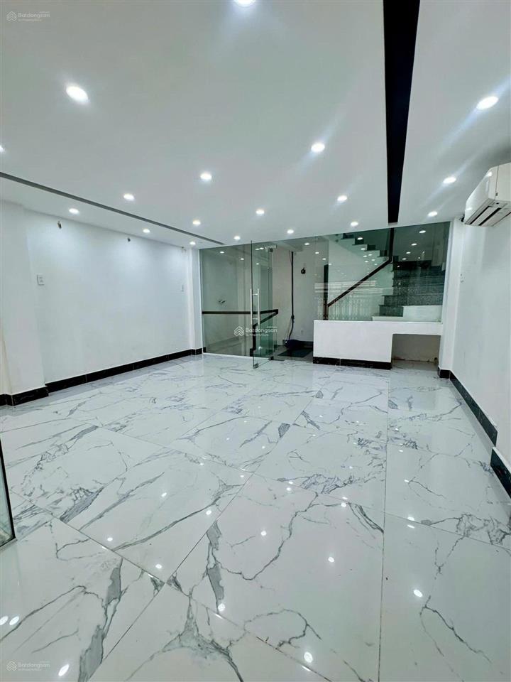 Bán nhà tòa nhà hầm + 7 lầu hxh 8m đường cống quỳnh  nguyễn trãi q1 (6x9m) giá 14,5 tỷ. hđt 46tr