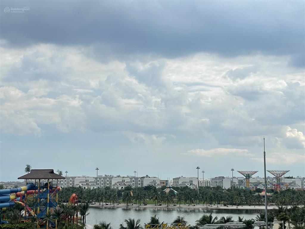 Hạ giá bán gấp căn hộ 1 pn + 1, view đẹp, hướng mát the beverly giá chỉ 3,4 tỷ all in