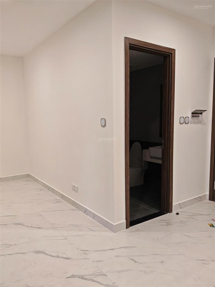 Hạ giá bán gấp căn hộ 1 pn + 1, view đẹp, hướng mát the beverly giá chỉ 3,4 tỷ all in