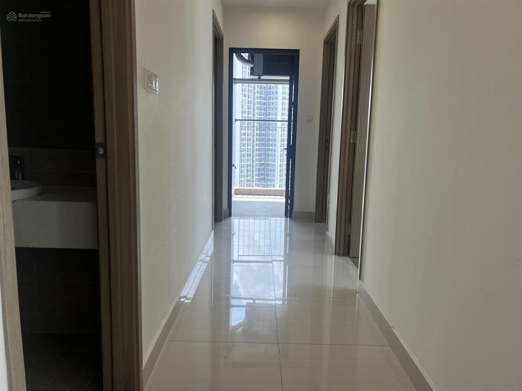 Bán nhanh căn hộ 3 phòng ngủ  view đẹp, hướng mát  dự án the rainbow  vinhomes grand park