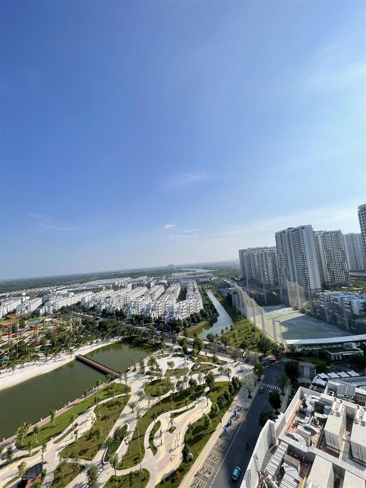 Nhà mới the opus one  bán căn 1pn + 54m2, view siêu đẹp, giá chỉ 3tỷ7  cạnh vincom mega mall