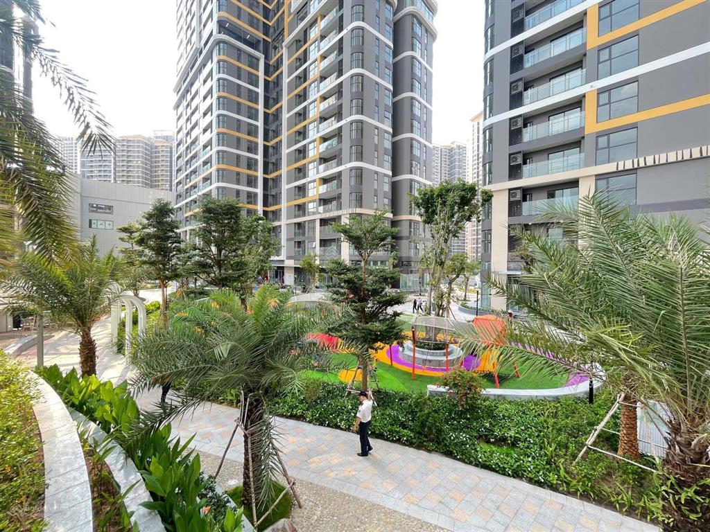 Nhà mới the opus one  bán căn 1pn + 54m2, view siêu đẹp, giá chỉ 3tỷ7  cạnh vincom mega mall