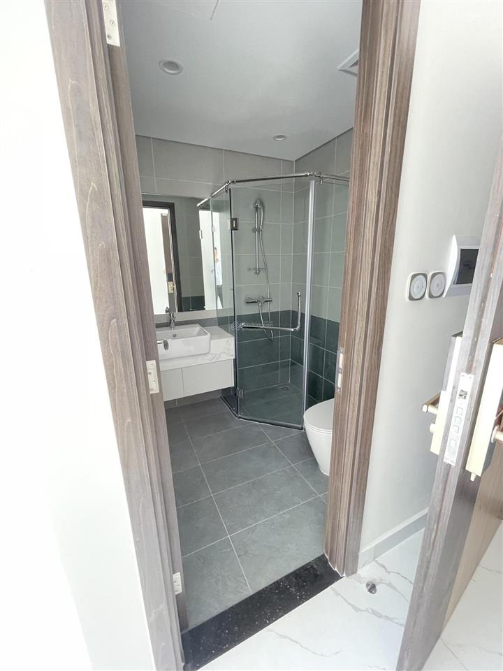 Studio the opus one 34m2  vừa nhận nhà mới 100%, full nội thất lt giá bán 2,79 tỷ