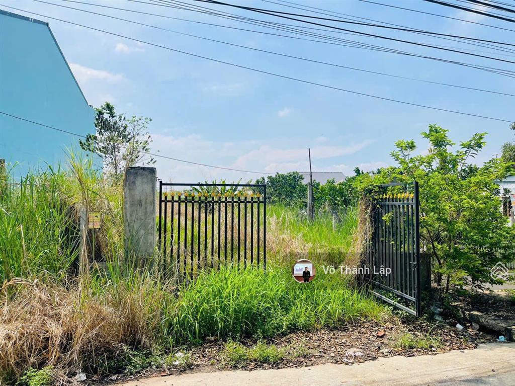 Bán gấp lô đất mặt tiền đường ngay quốc lộ 22  xuyên á 212m2 giá chỉ 3,8 tỷ thương lượng